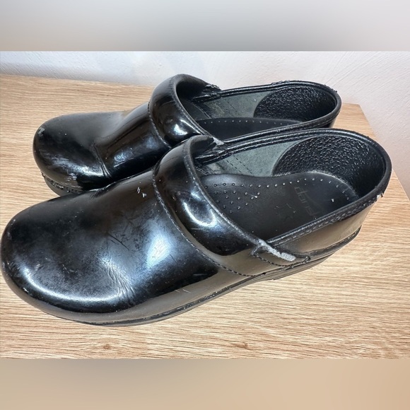 Dansko Womens Professional Black Shiny Clogs Work Nursing Shoes 37 - Picture 9 of 16